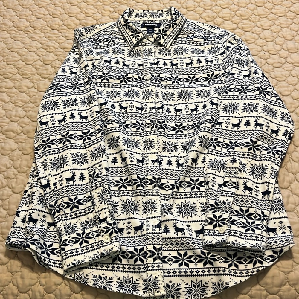 Lands’ End women’s shirt winter snowflakes size 10